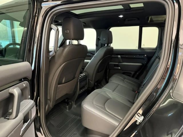 Land Rover Defender 110 D300 Dynamic SE