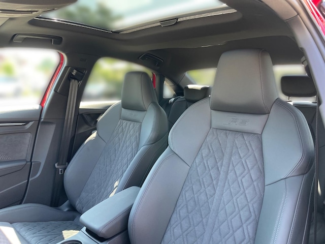 Audi RS3 Quattro S-Tronic Sedan