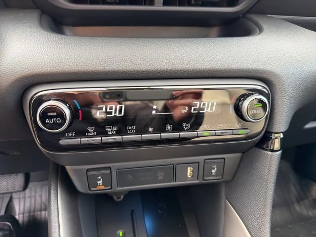 Mazda 2 Hybrid Automatik Select PANORAMA KAMERA LED