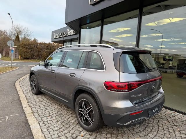 Mercedes-Benz EQB 300 4MATIC AMG Line