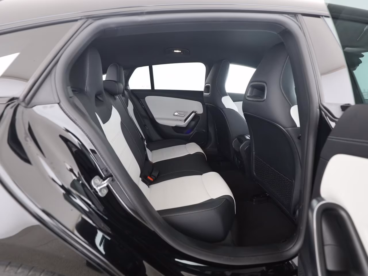 Mercedes-Benz CLA 200 AMG Line Shooting Brake