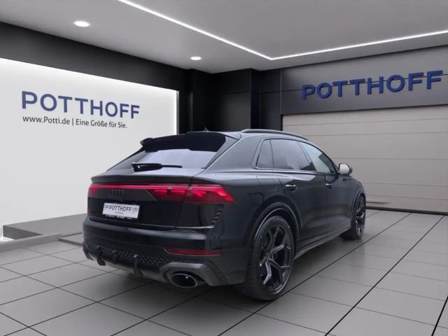 Audi RS Q8 Performance Quattro