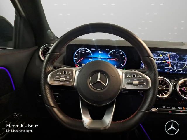Mercedes-Benz GLA 200 AMG Line