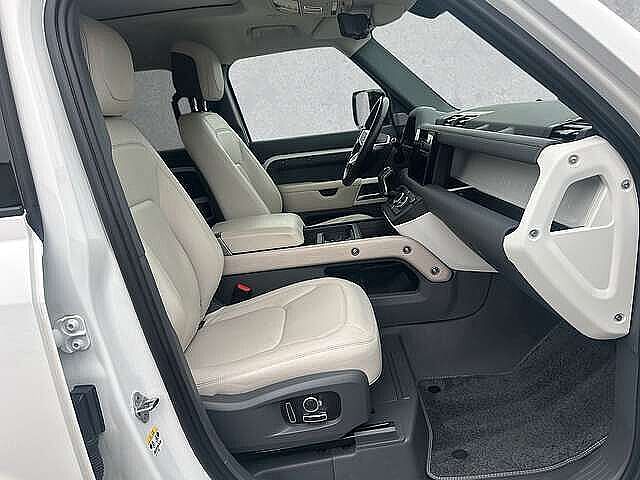 Land Rover Defender D300