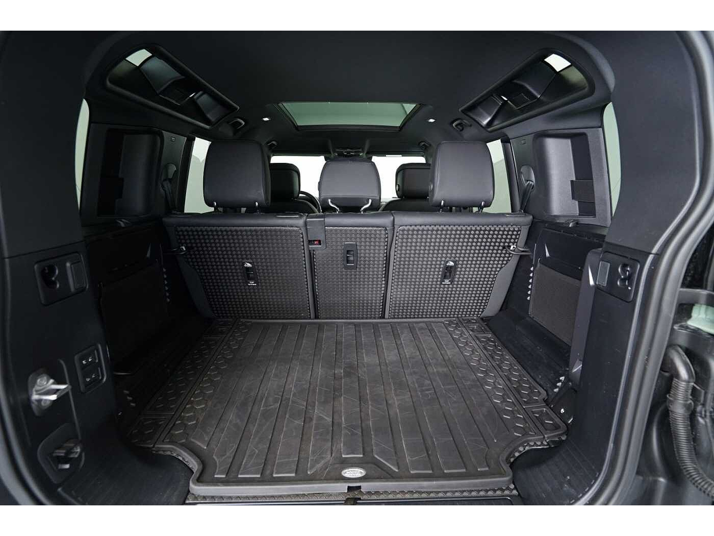 Land Rover Defender 110