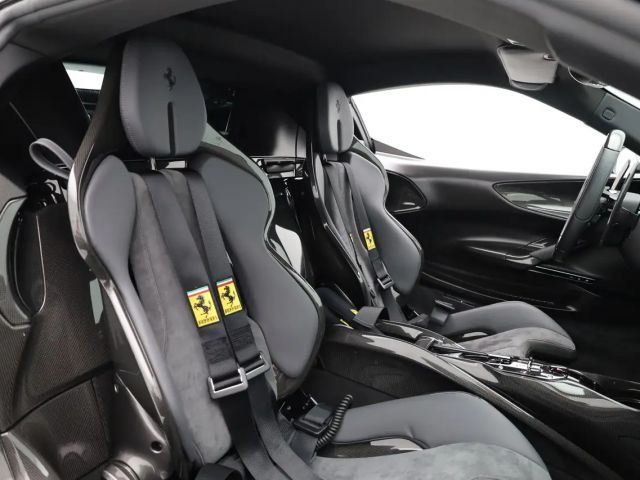 Ferrari SF90 Stradale