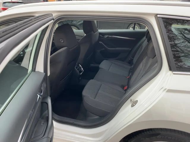 Skoda Octavia 2.0 TDI Combi Style Style