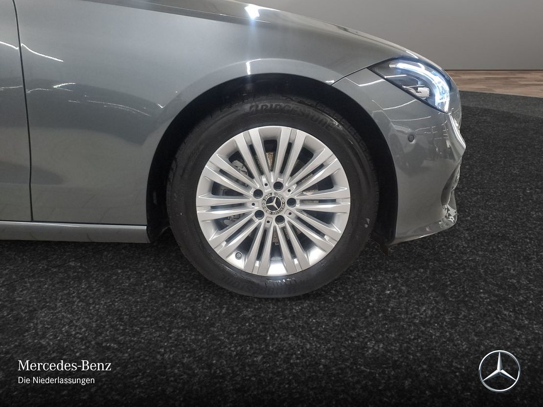 Mercedes-Benz C 180 AVANTGARDE Sedan