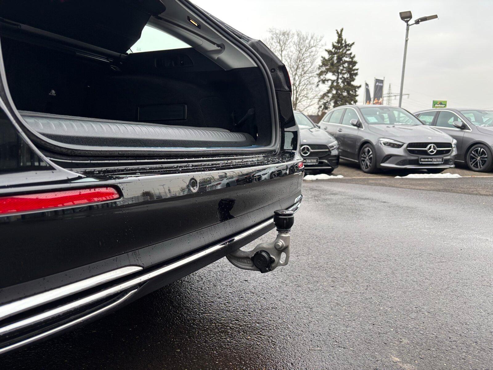 Mercedes-Benz E 300 E 300 e Estate