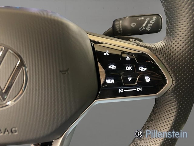 Volkswagen Golf 2.0 TSI DSG R-Line Style