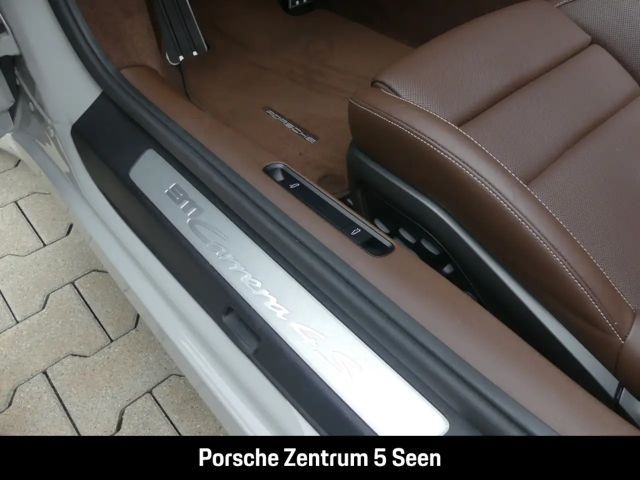 Porsche 992 4S Cabrio Carrera