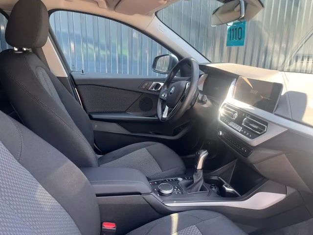 BMW 116 116i 5-deurs Sedan