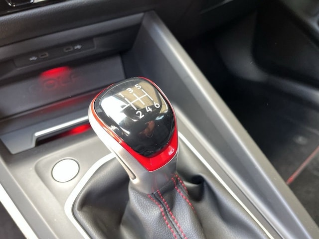 Volkswagen Golf 2.0 TSI GTI