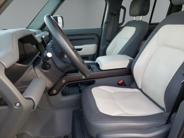 Land Rover Defender 110 D300 Dynamic HSE