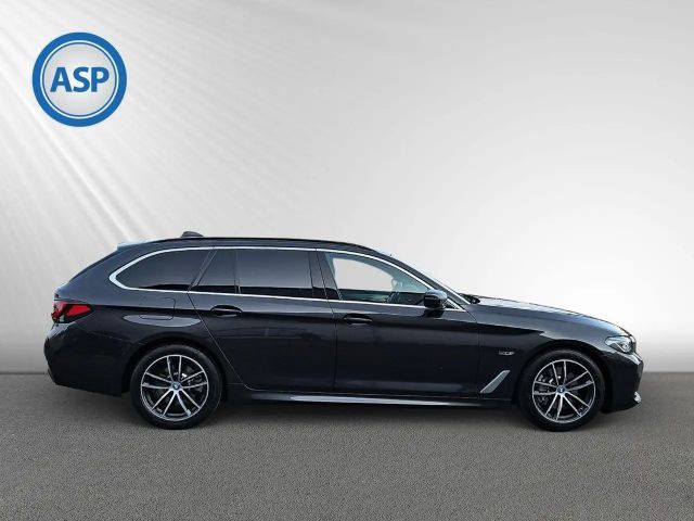 BMW 530 530e M-Sport Touring xDrive