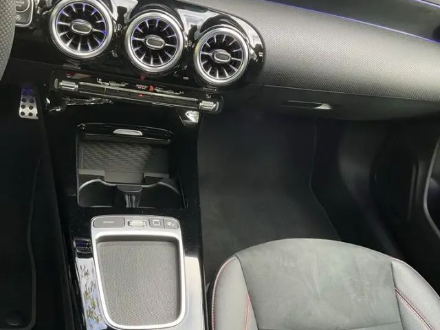 Mercedes-Benz CLA 180 AMG Line Shooting Brake