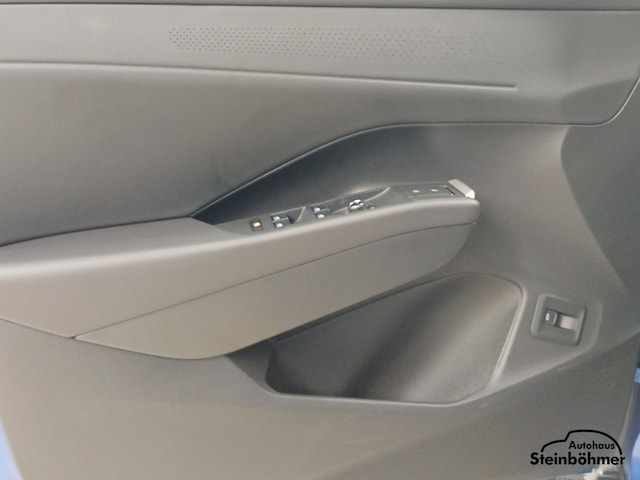 Volkswagen T-Roc 1.5 eTSI DSG IQ.Drive R-Line