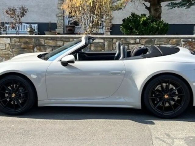 Porsche 992 Cabrio Carrera