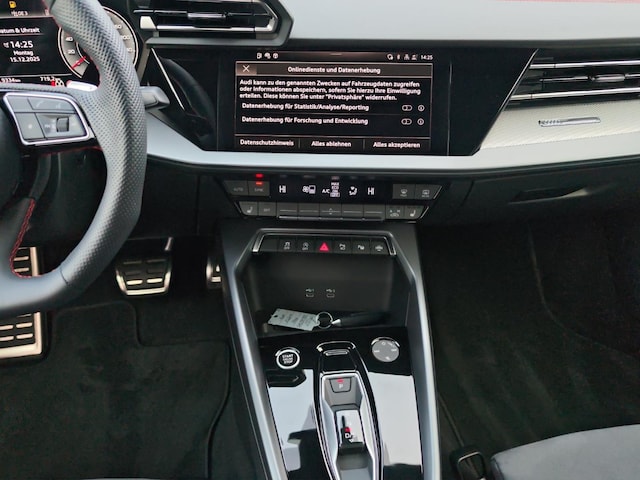 Audi A3 30 TFSI S-Line S-Tronic Sedan