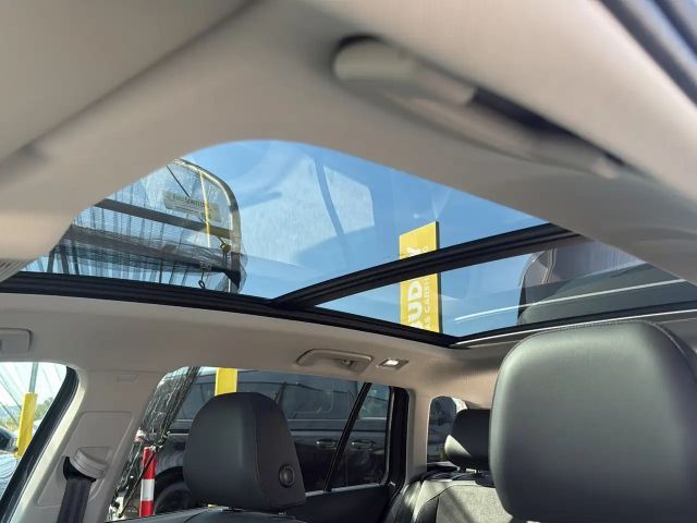 Volkswagen Golf Business DSG Variant