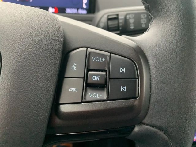 Ford Mustang Mach-E Basis Navi digitales Cockpit LED ACC Mehrzonenklim