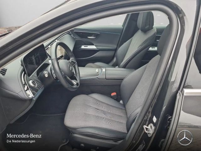 Mercedes-Benz E 220 AVANTGARDE E 220 d Sedan