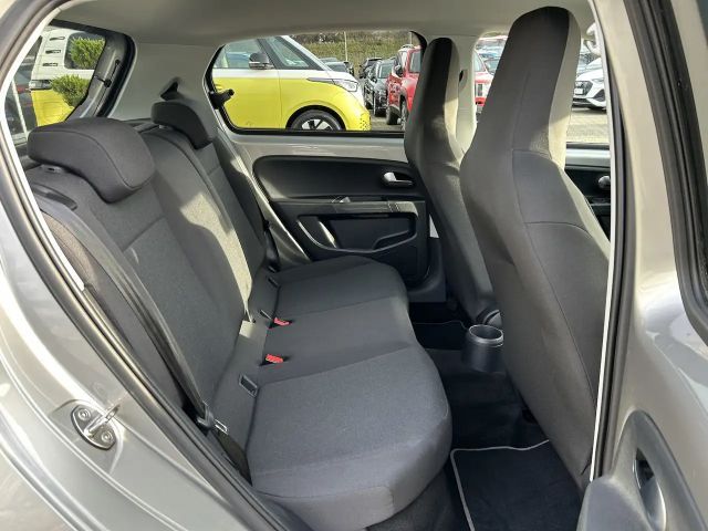 Volkswagen up! Plus Style