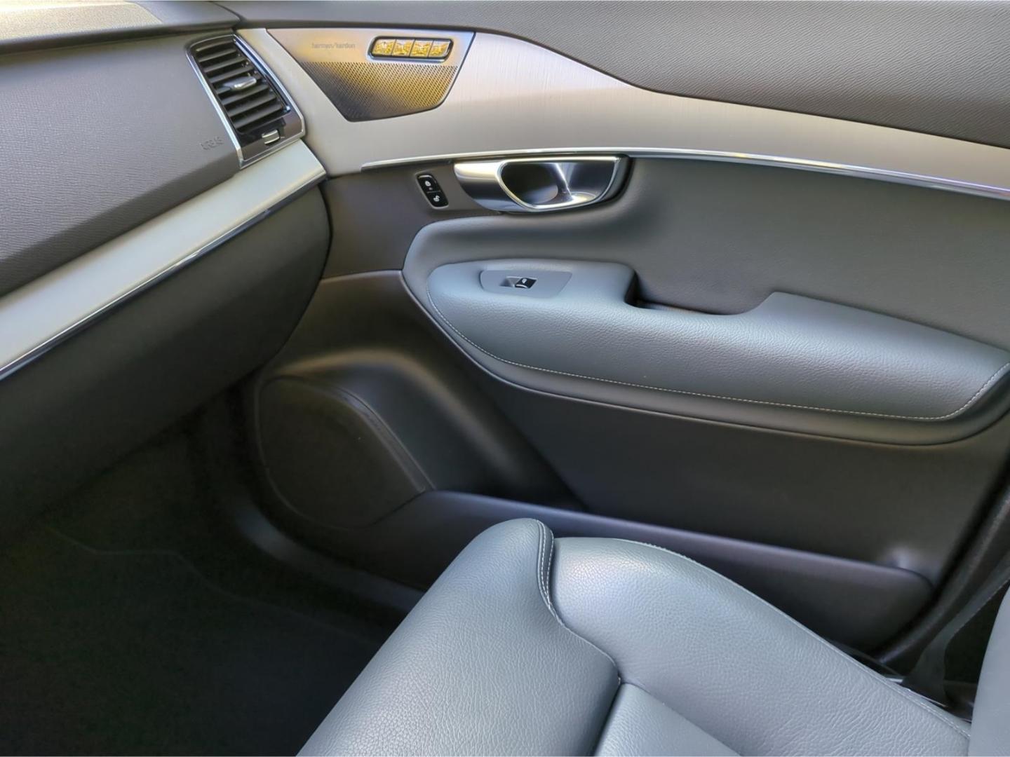 Volvo XC90 R-Design Recharge T8