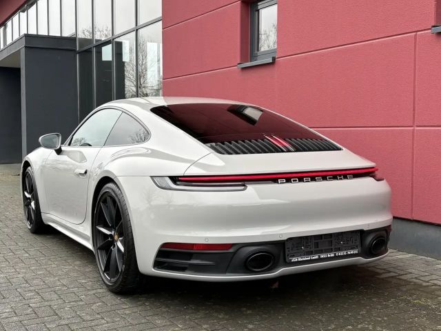 Porsche 911 992 Carrera Coupé