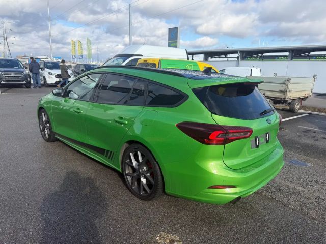 Ford Focus EcoBoost ST Line
