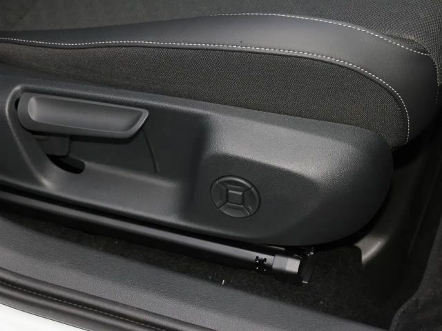 Volkswagen T-Roc 1.5 eTSI DSG R-Line