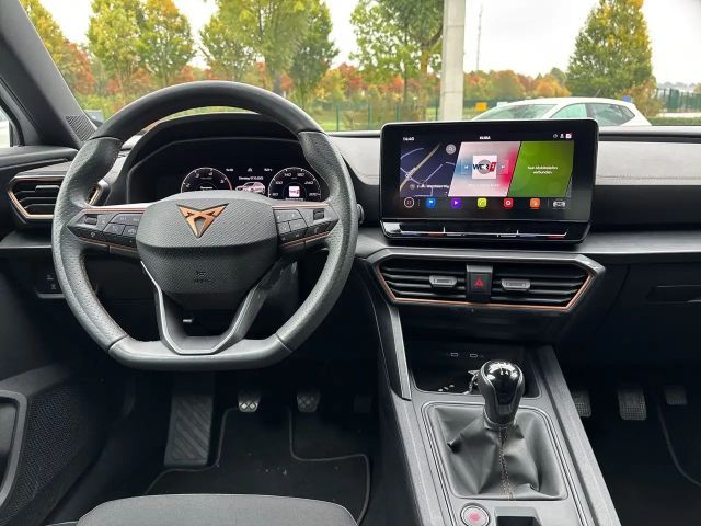 Cupra Formentor mit Fahrschulumbau