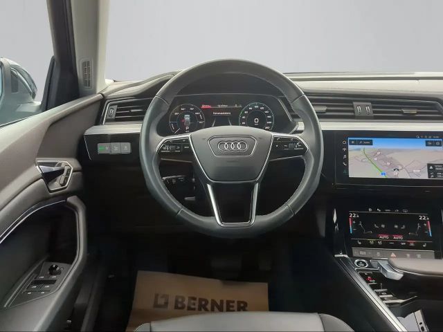 Audi Q8 e-tron 55 Business Quattro