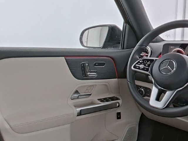 Mercedes-Benz EQB 250