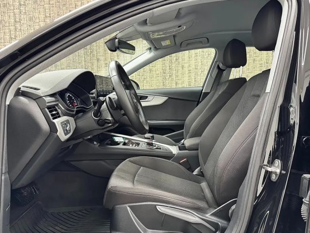 Audi A4 35 TFSI Avant S-Tronic