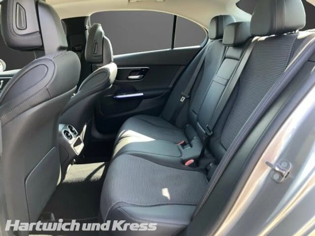 Mercedes-Benz C 180 AVANTGARDE Sedan