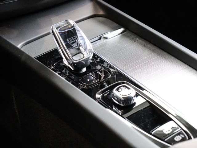 Volvo XC60 AWD Plus T6