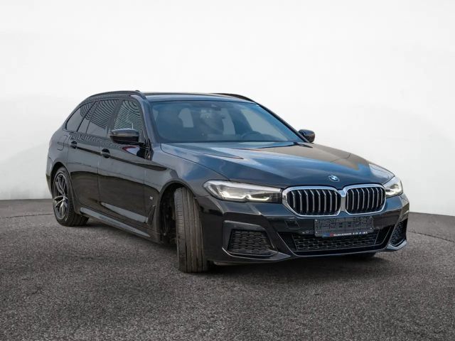 BMW 520 520d M-Sport Touring