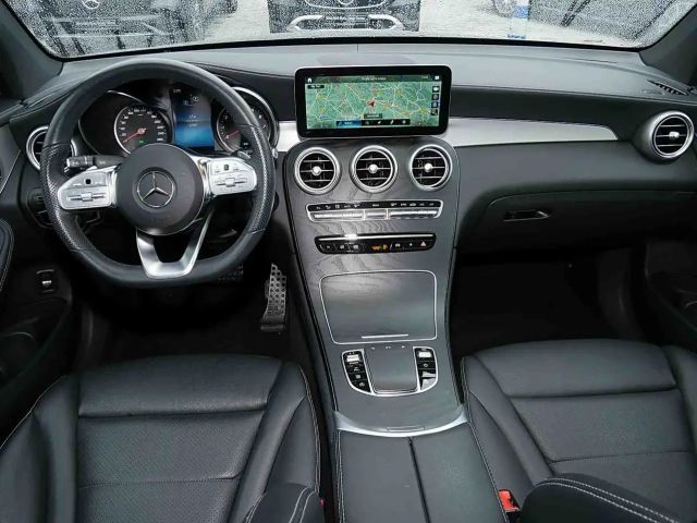 Mercedes-Benz GLC 200 AMG Line Coupé