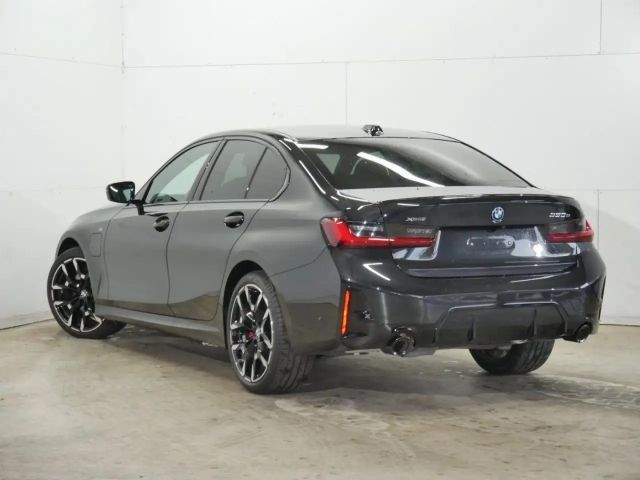BMW 330 330e M-Sport Sedan xDrive