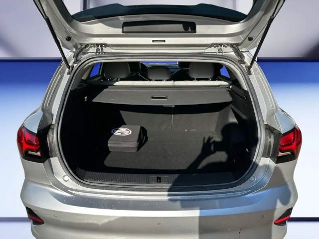 MG MG5 Luxury Standard range