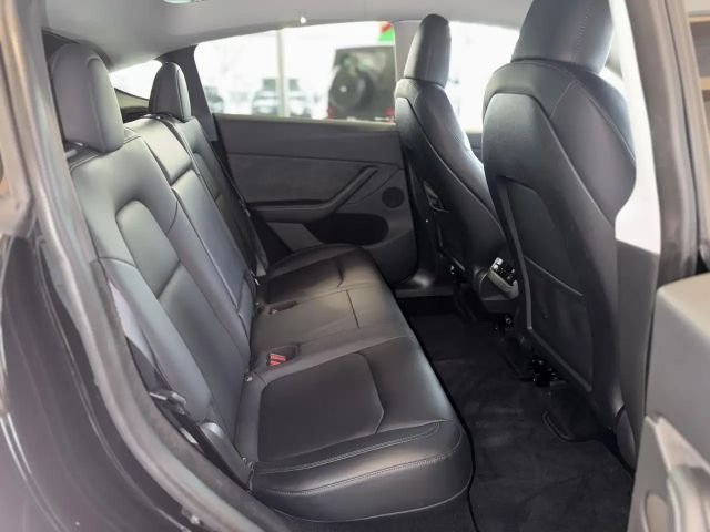 Tesla Model Y AWD Dual Motor Performance