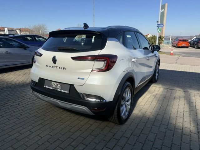 Renault Captur E-Tech Intens