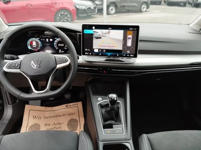 Volkswagen Golf Life Variant