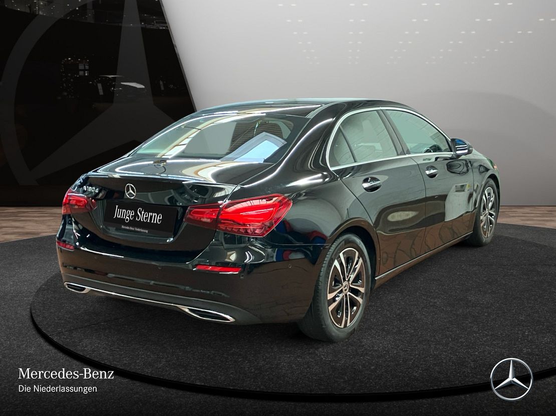 Mercedes-Benz A 180 A 180 d