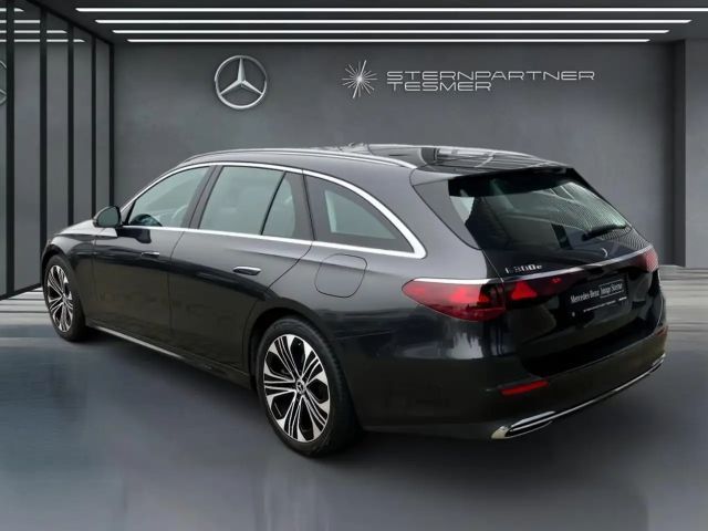 Mercedes-Benz E 300 AVANTGARDE Estate