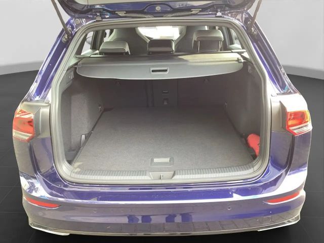 Volkswagen Golf 1.5 eTSI DSG R-Line Variant