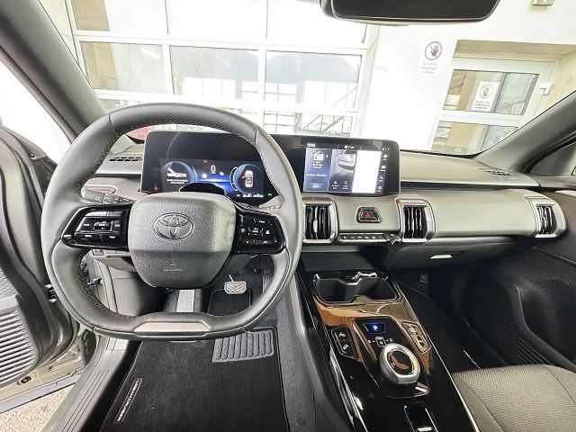 Toyota Urban Cruiser Elektro AWD 61kWh Teamplayer Aut.