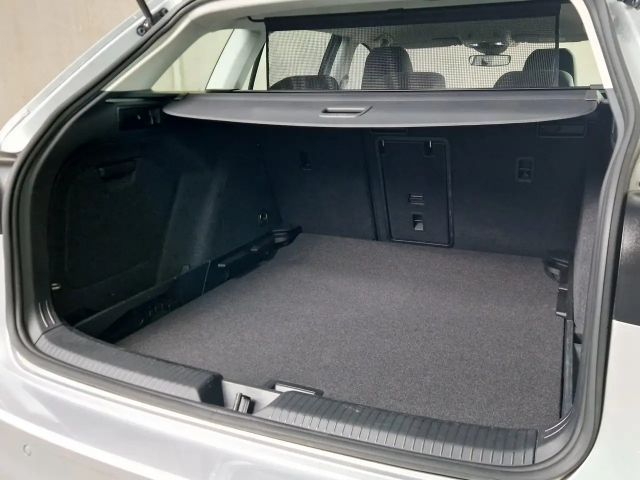 Volkswagen Golf DSG Life Variant