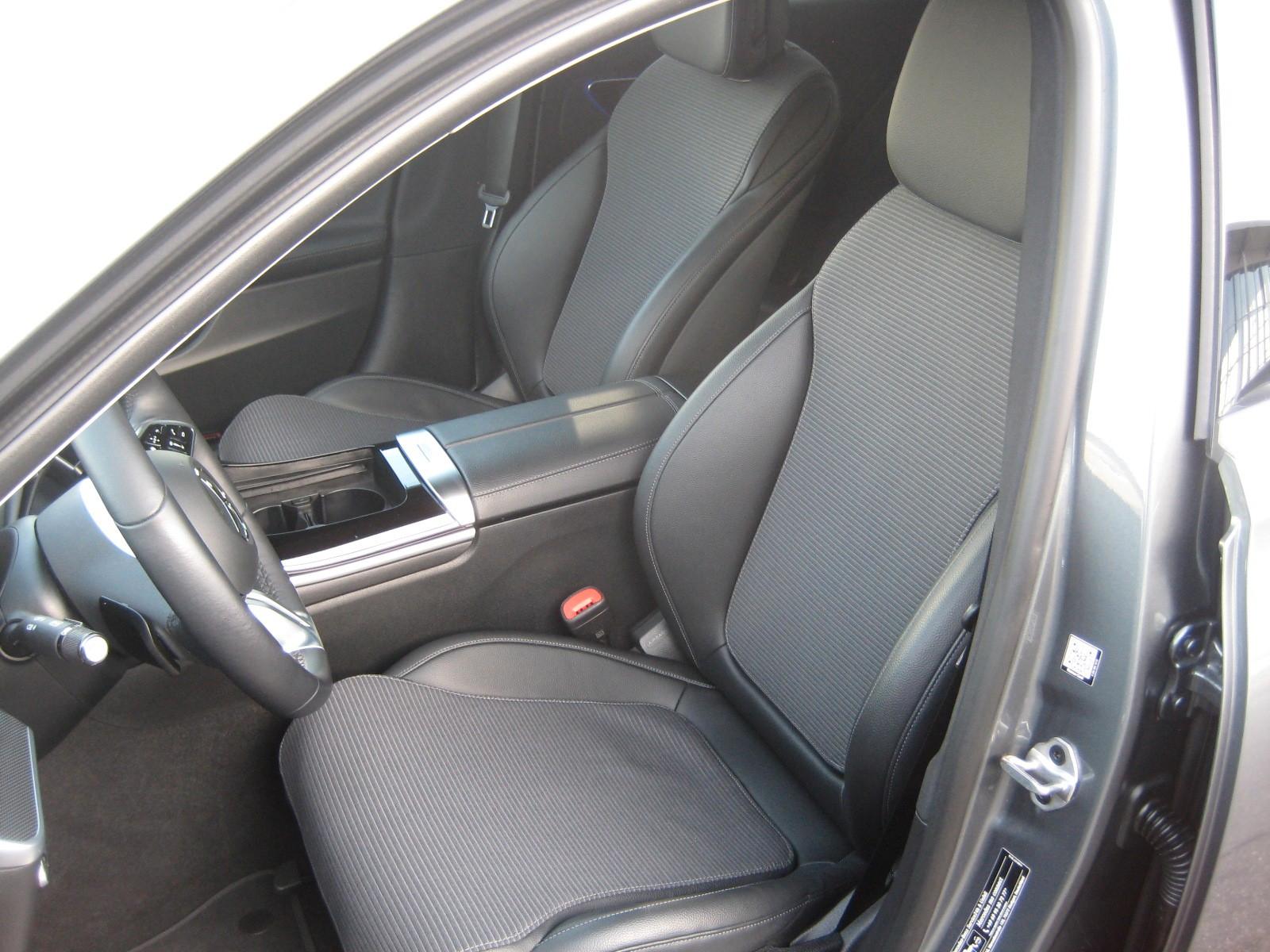 Mercedes-Benz C 220 AVANTGARDE C 220 d Estate